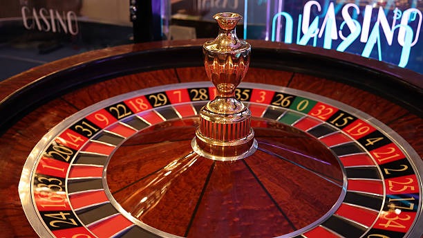 slotvigor app interface showing live casino tables and sportsbook navigation on a mobile device