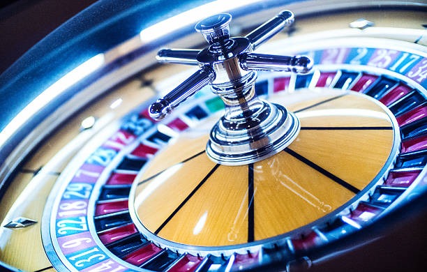slotvigor settlement confirmation showing Kepala Number wager result, payout amount, and updated account balance with live-casino lobby visible